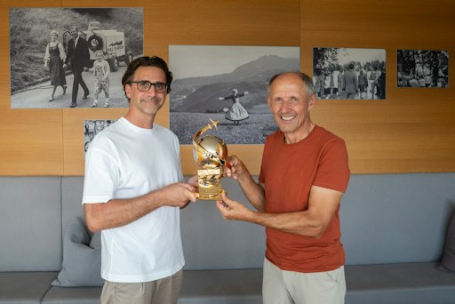 Vorschau Bild von Gerald Hopf (Lead Brand Management, Production & Video bei
SalzburgerLand Tourismus) mit Leo Bauernberger (Geschäftsführer bei
SalzburgerLand Tourismus)