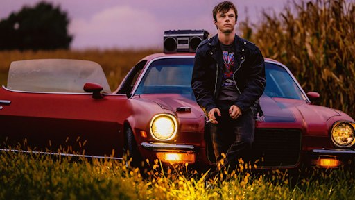 Nate (Nicholas Hamilton) wohnt im Auto, was keiner weiß - bis er
einen Überfall begeht. // Weiterer Text über ots und
www.presseportal.de/nr/55188 / Die Verwendung dieses Bildes für
redaktionelle Zwecke ist unter Beachtung aller mitgeteilten
Nutzungsbedingungen zulässig und dann auch honorarfrei.
Veröffentlichung ausschließlich mit Bildrechte-Hinweis.