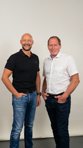 v.l.: Land-schafft-Leben-Gründer Hannes Royer und
Landwirtschaftskammer-Präsident Josef Moosbrugger