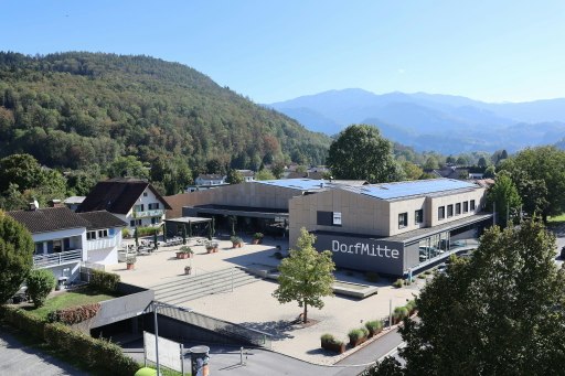 Vom Ortskern zum Lebensmittelpunkt: Koblach stellt Weichen für ein starkes Zentrum. Ein neuer städtebaulicher Rahmenplan zeigt, wie rund um die bestehende DorfMitte langfristig ein lebendiges, attraktives und zukunftsfähiges Zentrum entstehen kann.