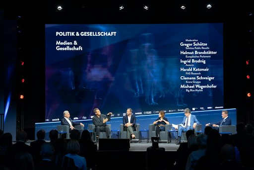 Diskussion über den Schutz einer offenen Gesellschaft und
öffentlichen Diskurs