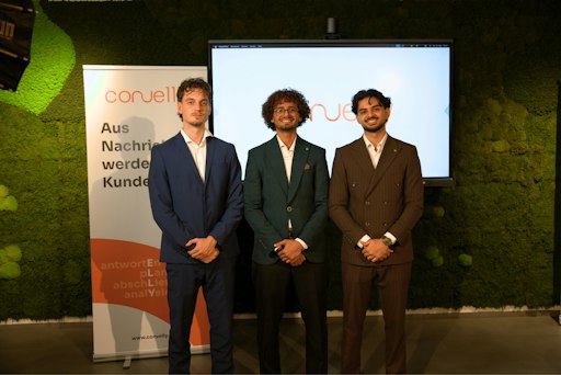 Convelly bündelt Kundenkommunikation, Vertrieb, Terminbuchung und
Nachverfolgung in einer KI-First-Anwendung / Das Team ist Co-Worker
im Coworking Hub der AI Factory Austria AI:AT / Offene Sprachmodelle
und europäisches Hosting / Marktstart am 24. September 2026