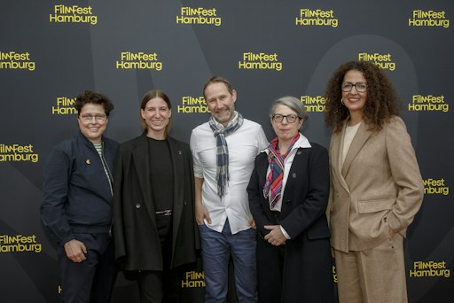 (v.l.) Kathrin Kohlstedde (Programmleitung FilmFest Hamburg),
Linda Fiolka (Leitung Marketing Constantin Film), Lukas Hobi
(Produzent Zodiac Pictures), Petra Volpe (Regie) und Malika
Rabahallah (Festivalleitung FilmFest Hamburg) bei der
Deutschlandpremiere von Petra Volpes FRANK & LOUIS beim FilmFest
Hamburg am 26.09.2026 (© Michael Kottmeier/FilmFest Hamburg) //
Weiterer Text über ots und www.presseportal.de/nr/12946 / Die
Verwendung dieses Bildes für redaktionelle Zwecke ist unter
Beachtung aller mitgeteilten Nutzungsbedingungen zulässig und dann
auch honorarfrei. Veröffentlichung ausschließlich mit
Bildrechte-Hinweis.