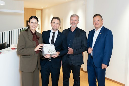 Von links nach rechts: Victoria Weber, Bürgermeisterin in Schwaz,
Marcus Ager, Standortleiter BDO Schwaz, Helmut Schuchter,
Standortleiter BDO Innsbruck, Karl-Josef Schubert, Bürgermeister in
Vomp und Präsident des Tiroler Gemeindeverbands.
