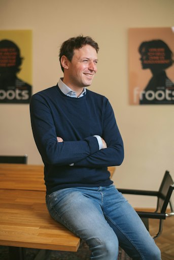 "Wir haben gegründet, um zu bleiben. Unsere Kundinnen und Kunden
investieren bei uns, weil sie sehr gut verstehen, dass wir sie bei
ihrem langfristigen Asset Management unterstützen", erklärt David
Mayer-Heinisch, CEO und Co-Gründer von froots
