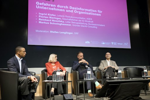 Vorschau Bild von Die vierte Ausgabe der von der APA – Austria Presse Agentur
veranstalteten Fachkonferenz „The Future of Fact Checking“ widmete
sich in mehreren Vorträgen und Podiumsdiskussionen den Themen
Medienbildung sowie Desinformation und deren Implikationen für die
demokratische Gesellschaft. Das letzte Panel der Konferenz
behandelte Gefahren, die Desinformation für Unternehmen und
Organisationen bedeuten können.