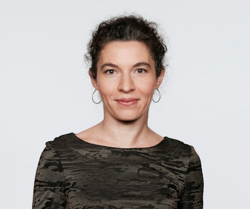 Die Gremien der APA – Austria Presse Agentur bestätigten in ihren
Sitzungen am 30. September 2026 die seit Juni interimistisch tätige
Führungsspitze der APA auf unbefristete Dauer: Maria Scholl bleibt
Vorsitzende der Geschäftsführung und Klemens Ganner wurde als
zweiter Geschäftsführer bestätigt.