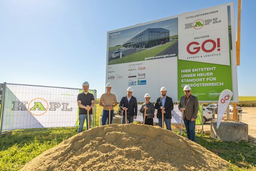 Vorschau Bild von V.l.n.r.: Baumeister DI (FH) Rudolf Hainzl, Spartenleiter
Gewerbebau Unternehmensgruppe Holzhaider, Jonas Kapeller
(Bauleiter), Johannes Wensauer, Geschäftsführer von GO! mit Sitz in
Wien, Martina Baerecke, Geschäftsführung der GO! Deutschland, Thomas
Samhaber, Stationsleiter der GO! Station Linz, Harald Piritsch,
Bürgermeister der Standortgemeinde Steinhaus bei Wels // Weiterer
Text über ots und www.presseportal.de/nr/127523 / Die Verwendung
dieses Bildes für redaktionelle Zwecke ist unter Beachtung aller
mitgeteilten Nutzungsbedingungen zulässig und dann auch honorarfrei.
Veröffentlichung ausschließlich mit Bildrechte-Hinweis.