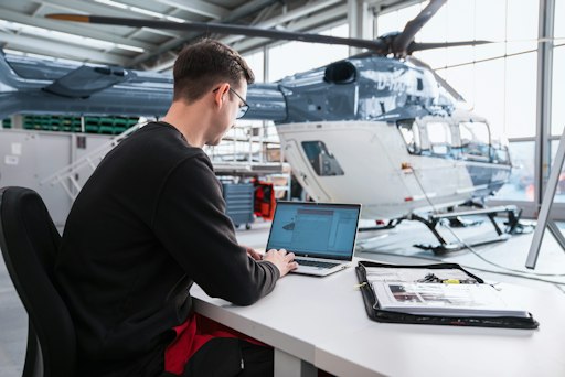 Vorschau Bild von Die Continuing Airworthiness Management Organisation (CAMO)
überwacht lückenlos die Kunden-Flotten und deren Lufttüchtigkeit. //
Weiterer Text über ots und www.presseportal.de/nr/60539 / Die
Verwendung dieses Bildes für redaktionelle Zwecke ist unter
Beachtung aller mitgeteilten Nutzungsbedingungen zulässig und dann
auch honorarfrei. Veröffentlichung ausschließlich mit
Bildrechte-Hinweis.