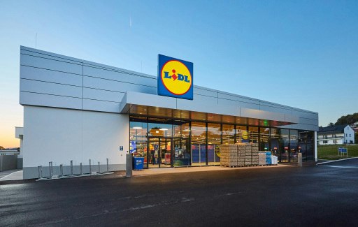 Ab sofort geöffnet: Die neue Lidl Filiale in Rohrbach-Berg bietet auf über 1.000 m2 Verkaufsfläche alles für den täglichen und wöchentlichen Familieneinkauf in der Region.