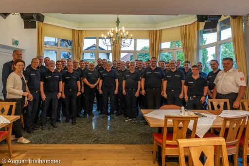 Feuerwehr-Landesrätin im Austausch mit den Feuerwehren des Bezirk Vöcklabruck.
