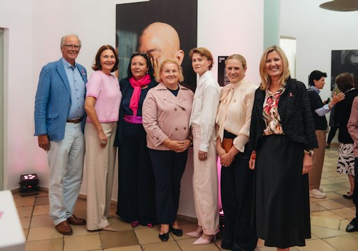 Ausstellungeröffnung Galerie Suppan Fine Arts: Internationaler
Fotowettbewerb zum Thema Brustkrebs