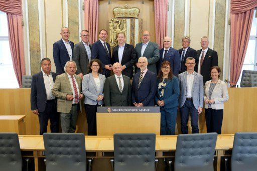 Der Oö. Landtag im Austausch mit Botschafter Gregor Schusterschitz.