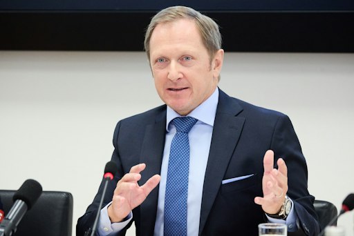 Vorschau Bild von Prof. DI Dr. Alfons Haber, MBA, Vorstand der E-Control, bei der
PK am 12.10.2026