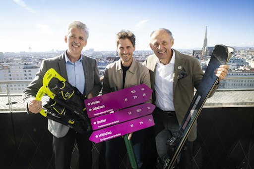 Von links nach rechts - Thomas Wirnsperger (Geschäftsführer des
Tourismusverbands Großarltal) mit Österreichs erfolgreichster
Olympiasportler Felix Gottwald und Leo Bauernberger (Geschäftsführer
der SalzburgerLand Tourismus)