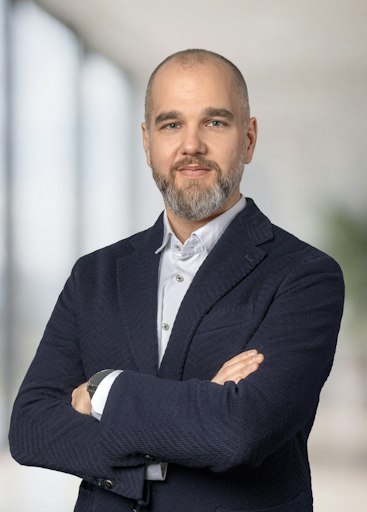 Philipp Pracser verstärkt mit umfassender Logistikexpertise und
langjähriger Führungserfahrung seit Oktober 2026 die
Geschäftsführung von Müller Transporte, einem der führenden
Logistik- und Transportunternehmen Österreichs.