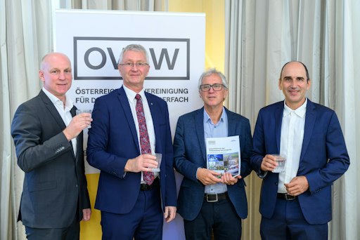 Drei Großprojekte zeigen beispielhaft, wie Österreich seine
Trinkwasserversorgung für die Zukunft absichert. Investitionen, die
der Versorgungsicherheit der österreichischen Bevölkerung dienen.