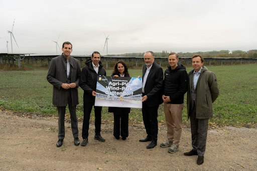 v.l.n.r.: Lukas Gschiesl, Stephan Sharma, Renate Steger, Hans
Peter Doskozil, Michael Weixelbraun, Tomasz Nowosielski