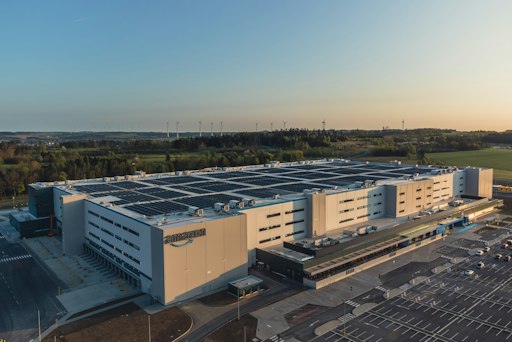 Vorschau Bild von Amazon Logistikzentrum // Weiterer Text über ots und
www.presseportal.de/nr/8337 / Die Verwendung dieses Bildes für
redaktionelle Zwecke ist unter Beachtung aller mitgeteilten
Nutzungsbedingungen zulässig und dann auch honorarfrei.
Veröffentlichung ausschließlich mit Bildrechte-Hinweis.