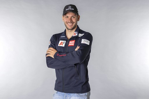 Infina startet mit Skirennläufer und Weltcupsieger Michael
„Michi“ Matt in ihr drittes gemeinsames Jahr.
