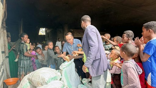 Vorschau Bild von Die Jugend Eine Welt-Projektpartner in Adwa, eine Stadt in der
Tigray-Region, backen täglich bis zu 5.000 Brote, um das Überleben
der notleidenden Bevölkerung zu sichern.