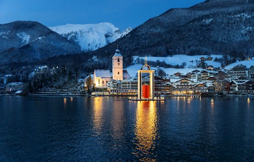 Wolfgangseer Advent: Adventzauber zwischen Bergen und See. Von
20. November bis 20. Dezember 2026 laden die Orte St. Gilgen, Strobl
und St. Wolfgang wieder zum Advent am Wolfgangsee – mit Schifffahrt,
Advent-Zug, Familienprogramm und besonderen Erlebnissen rund um den
See.