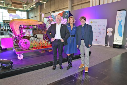 Außergewöhnliches Kunst- und Sozialprojekt von Johannes Habich
und Künstler Angelo Makula unterstützt die Österreichische
Krebshilfe und macht vom 16. bis 18. Oktober auf der Classic Expo in
Salzburg Halt.