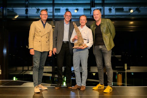 Peter Peschel (Geschäftsführer Region Wörthersee Rosental),
Markus Hatzer (Geschäftsführer Haymon Verlag), Marc Elsberg
(Krimipreisträger 2026), Bernhard Aichner (Krimifest Initiator &
Autor) (v.l.n.r.)