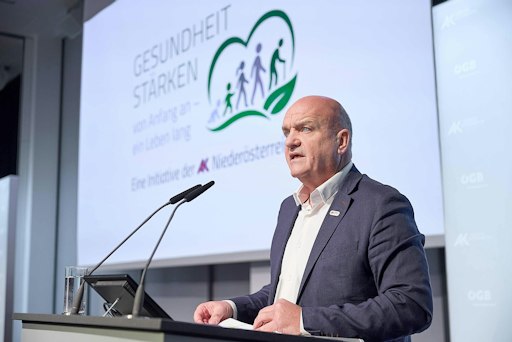 AK Niederösterreich Präsident und ÖGB Niederösterreich
Vorsitzender Markus Wieser beim Dialogforum „Gesundheit von Anfang
an – ein Leben lang“ am 19.10.2026 in St. Pölten