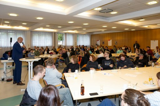84 Fachkräfte der außerschulischen Jugendarbeit trafen sich am 15. Oktober in Linz zur jährlichen Fachtagung.