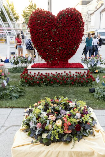 Vom 31. Oktober bis 2. November 2026 wird der Garten rund um den
Löwenzwinger des Belvederes in Wien zu einem besonderen Ort des
Erinnerns.