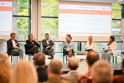 Vortragende des 4. BarCamps der PH Wien während der
Podiumsdiskussion