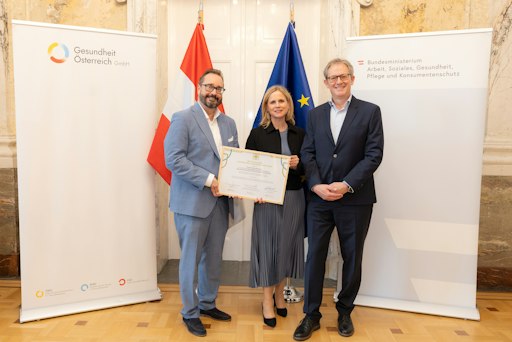 Vorschau Bild von Prämiert wurde das Projekt „Nachhaltigkeit bis zum letzten
Bauteil: Urban Mining beim Rückbau der Privatklinik Confraternität“,
das eine Bandbreite von Maßnahmen zur Wieder- und Weiterverwendung
von Materialien, Bauteilen, medizinischen Geräte und
Einrichtungsgegenständen umfasste.