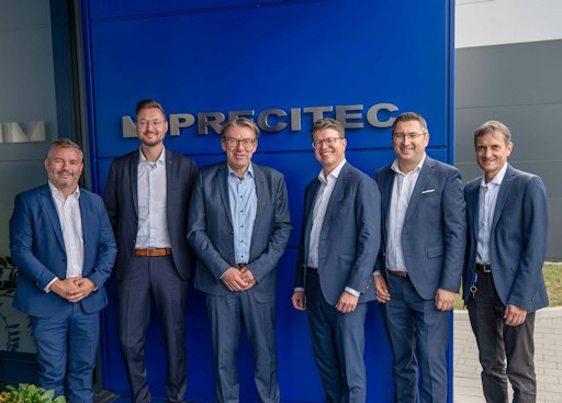 v.r. n l. Dragan Lukjanovic (Precitec), Klaus Löffler (Precitec),
Dr. Thilo Wersborg (Precitec), Ralf Zastrau (SurFunction), Dr.
Daniel Müller (SurFunction), Alexander Hornung (SurFunction) //
Weiterer Text über ots und www.presseportal.de/nr/183059 / Die
Verwendung dieses Bildes für redaktionelle Zwecke ist unter
Beachtung aller mitgeteilten Nutzungsbedingungen zulässig und dann
auch honorarfrei. Veröffentlichung ausschließlich mit
Bildrechte-Hinweis.