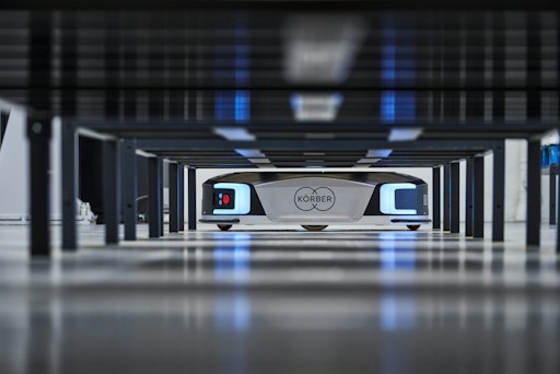 Der internationale Technologiekonzern Körber beteiligt sich an
der NAiSE GmbH, einem deutschen Softwareunternehmen, das auf
herstellerunabhängiges Flottenmanagement spezialisiert ist.
Gemeinsam bündeln die beiden Partner ihre Kompetenzen, um Kunden
weltweit die Orchestrierung gemischter Fahrzeugflotten in
Produktions- und Lagerumgebungen zu ermöglichen. // Weiterer Text
über ots und www.presseportal.de/nr/71329 / Die Verwendung dieses
Bildes für redaktionelle Zwecke ist unter Beachtung aller
mitgeteilten Nutzungsbedingungen zulässig und dann auch honorarfrei.
Veröffentlichung ausschließlich mit Bildrechte-Hinweis.