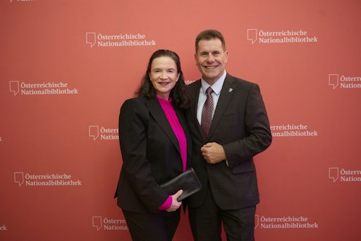Vorschau Bild von Bundespolizei-Präsident Michael Takács und Begleitung