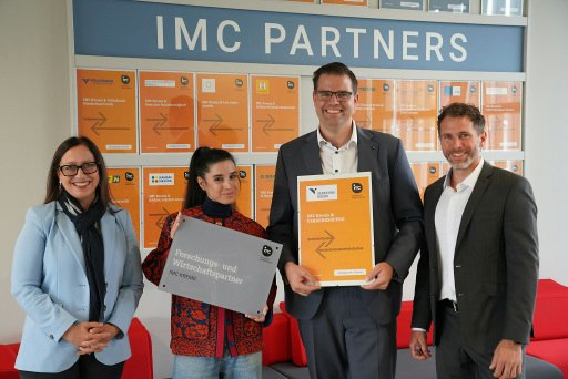 v.l.n.r.: Claudia Bauer-Krösbacher, Institutsleiterin Tourismus und Marketing IMC Krems / Djeiran Malek, VERKEHRSBUERO / Bernhard Dollensky, COO IMC Krems / Nicolas Aron, Business & Career Services IMC Krems