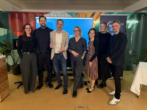 Vorschau Bild von Die Kommunikationsabteilung des Österreichischen
Apothekerverbands (ÖAV) freut sich mit der Agentur bettertogether
(b2g) über einen PRVA-Glanzstück-Award in der Kategorie "Digitale
Kommunikation".