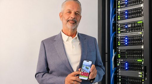 Walter Innerebner, geschäftsführender Gesellschafter der
IT-Innerebner GmbH, präsentiert die free-key CityApp. Künstliche
Intelligenz und Open Data sollen die Datenpflege für Städte und
Gemeinden erheblich vereinfachen. - KI bearbeitet