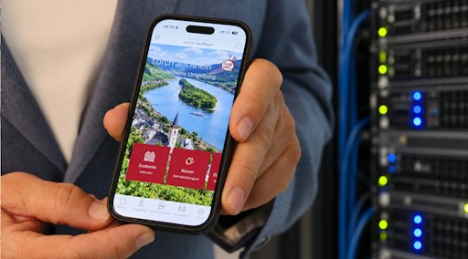 Vorschau Bild von Die free-key CityApp bündelt kommunale und touristische
Informationen auf einer gemeinsamen Plattform für über 700 Städte
und Gemeinden in Deutschland und Österreich., KI bearbeitet