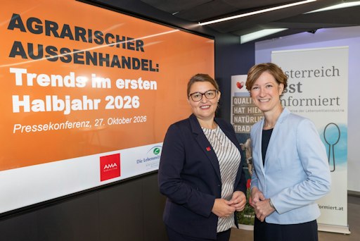 Mag. Christina Mutenthaler-Sipek (l.), Geschäftsführerin der
AMA-Marketing, und Mag. Katharina Koßdorff, Geschäftsführerin
Fachverband der Lebensmittelindustrie, bei der gemeinsamen
Pressekonferenz am 27.10.2026