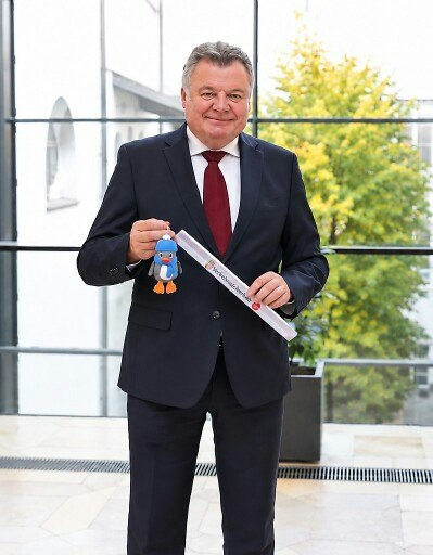 Verkehrs-Landesrat Günther Steinkellner: „Wer im Straßenverkehr gut sichtbar ist, erhöht seine eigene Sicherheit.“