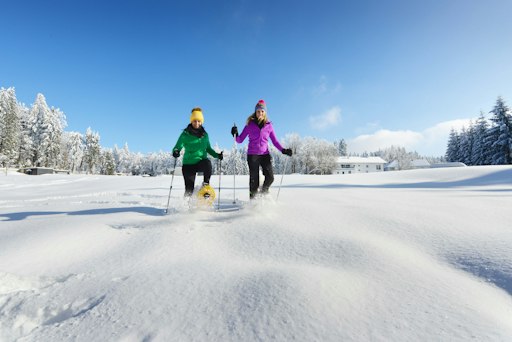 Schneeschuhwandern im verschneiten Schöneben in Ulrichsberg