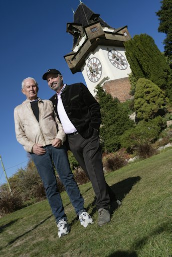 Vorschau Bild von Johann Lafer und Dr. Helmut Marko am Grazer Schlossberg vor dem
Uhrturm