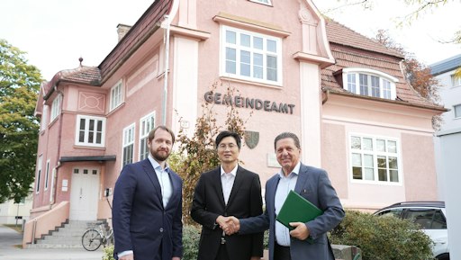 SensIQon zeigt in Leopoldsdorf, wie intelligente Sensorik und KI
Gemeinden dabei unterstützen können, Energie etwa in Ämtern,
Kindergärten und Schulen einzusparen.